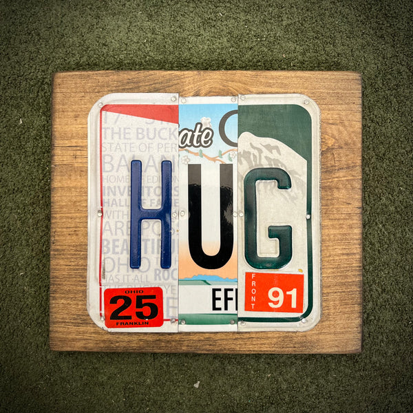 Hug License Plate Sign (version 92 red)