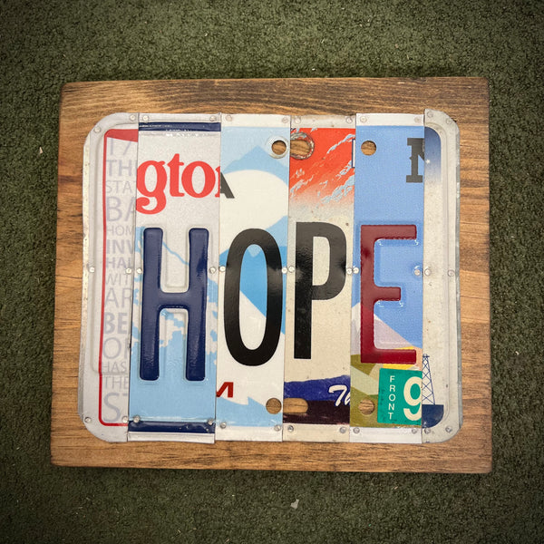 Hope License Plate Sign (version blue mountains)